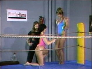 Horny sexy chicks in the wrestling ring