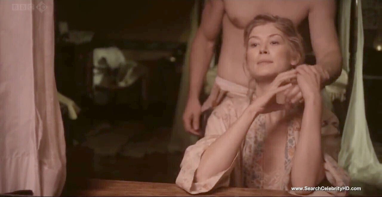 Rosamund pike, nude disco, pike