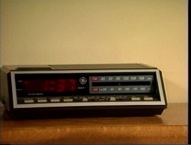 2 brunettes get their asses and pussies licked and fucked