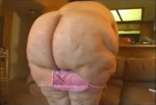 Toothless BBW Strips & Plays