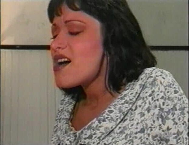 Horny chick's cunt gets eaten and nailed