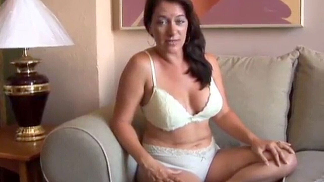 Milk, sexy wet, saggy mature