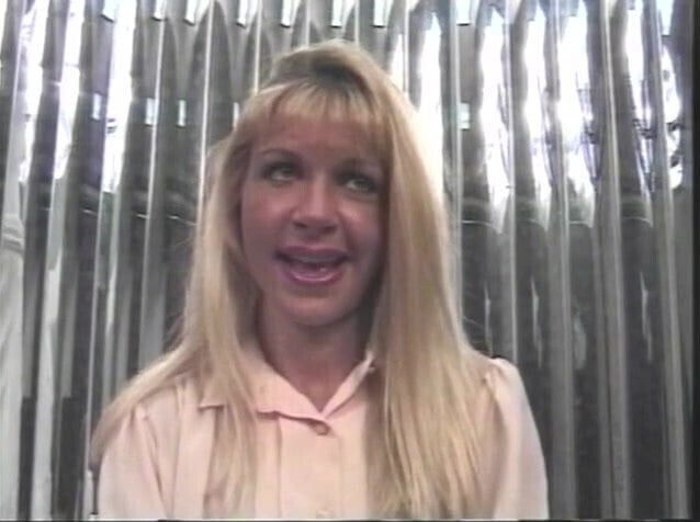 Horny older blonde fingers her fat pussy