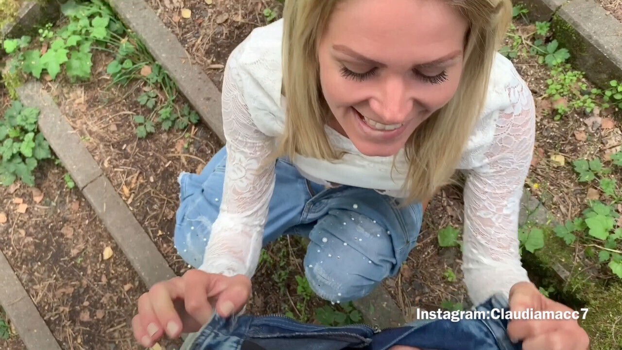 blowjob, claudia public blowjob