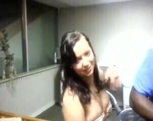 convenciendo a dos borrachas