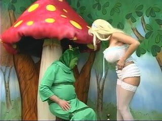 Sexy Alice with gets lost wonderland plays with caterpiller