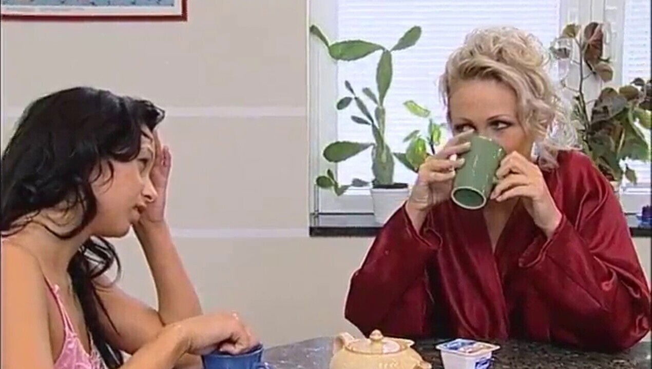 Mandy bright, mandy bright pee, casting