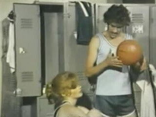 Lisa de Leeuw & John Holms - Aching Jaws