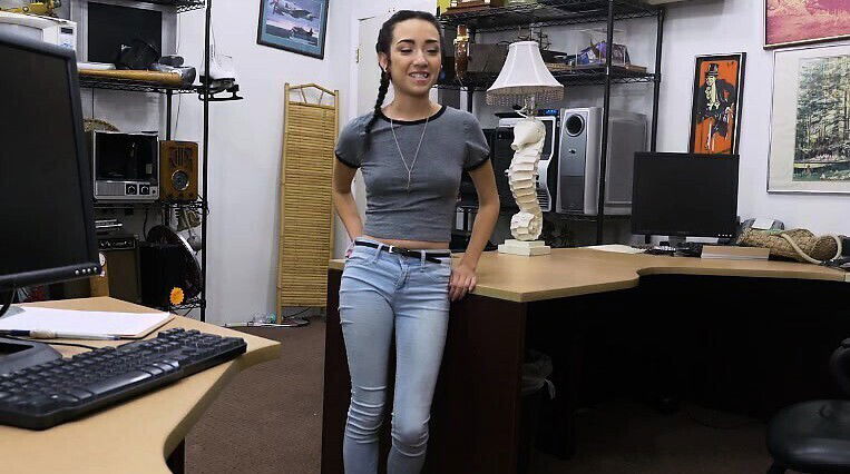 Teen chick Kiley gives horny stud sloppy blowjob