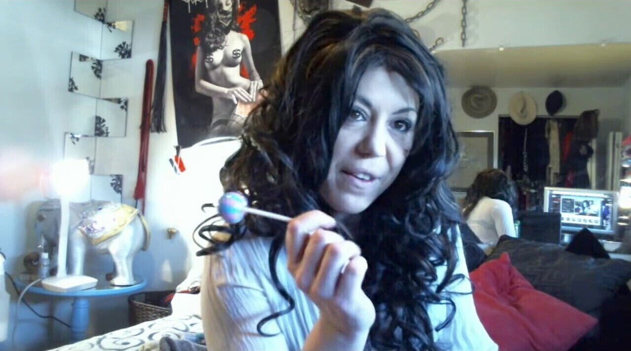 Recent, morena delicia, delicia