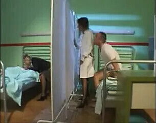 Female nurse starts a hot hospital 4-way