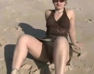 Beautiful Woman Public Masturbation And Squirting 