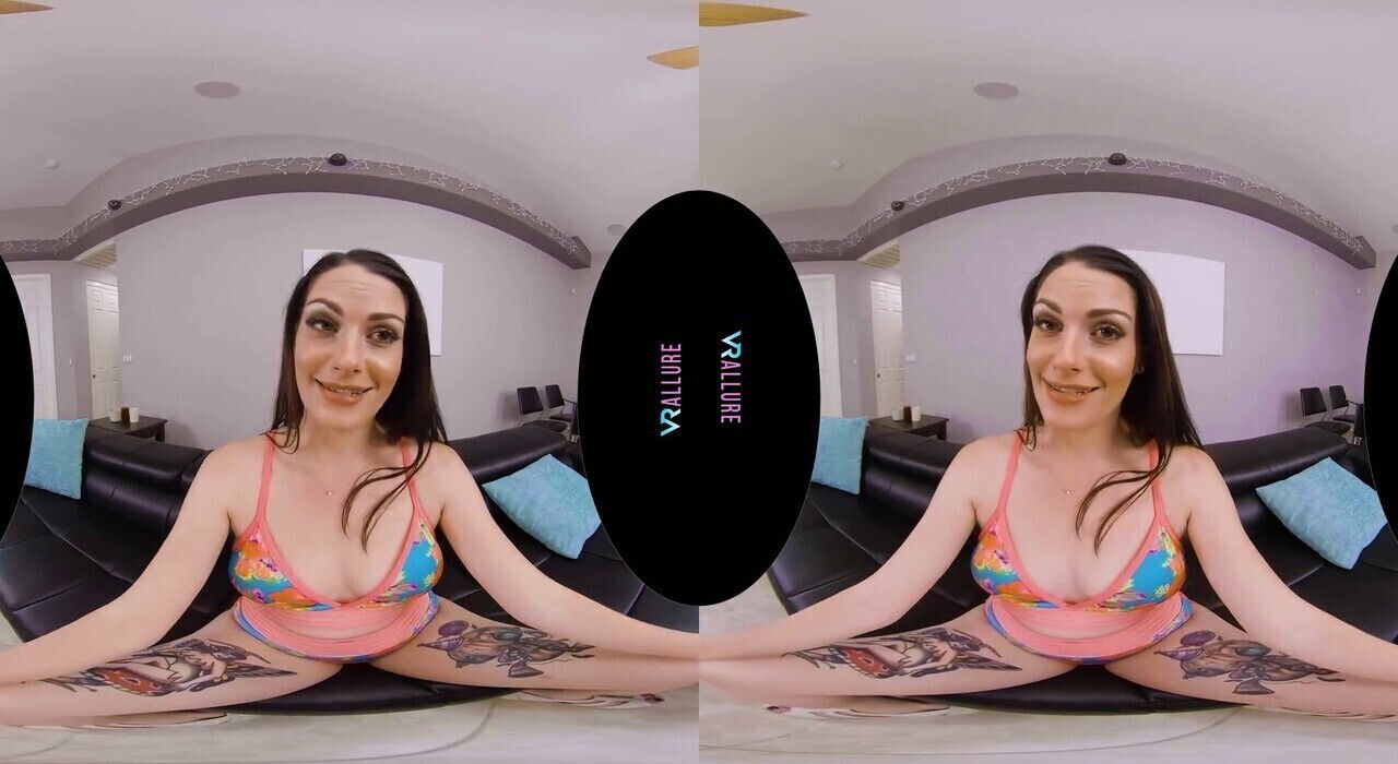 Vrallure, tattoos, voyeur