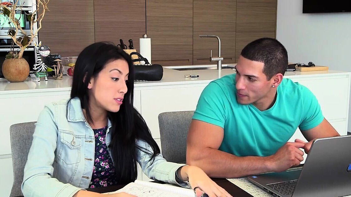 MILF Bianca Breeze scissors with stepteen Kimberly Gates