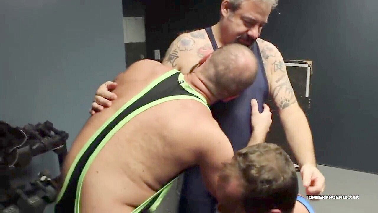 locker spy, bear, bear workout