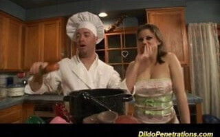 does hard insertions juicy pussy