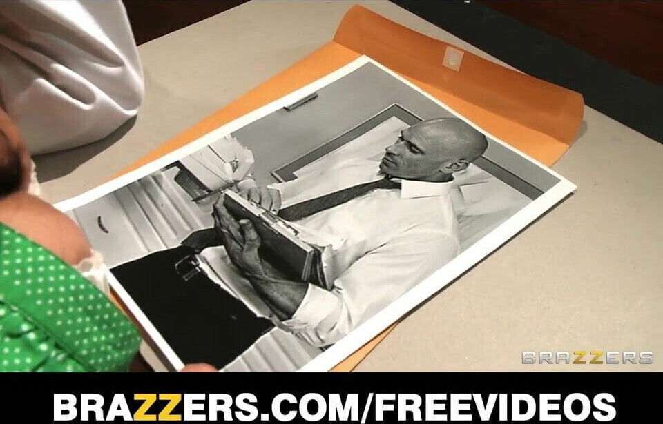 Brazzers - Busty doctor fucks uses her patient for threesome