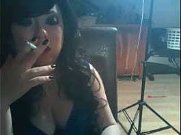 Tina Snua Smokes Cork Cigarettes Glasses