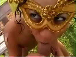 Chalaca Gigi Taes es cachada por argentino