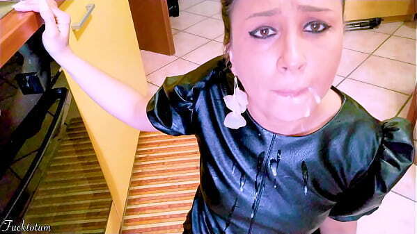 francaise amateur jeune fille porte v&ecirc_tements marque, ruine avec sperme