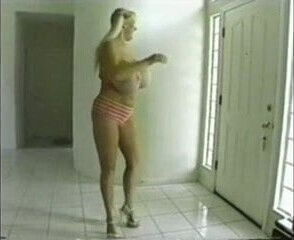 Kayla Kleevage dance