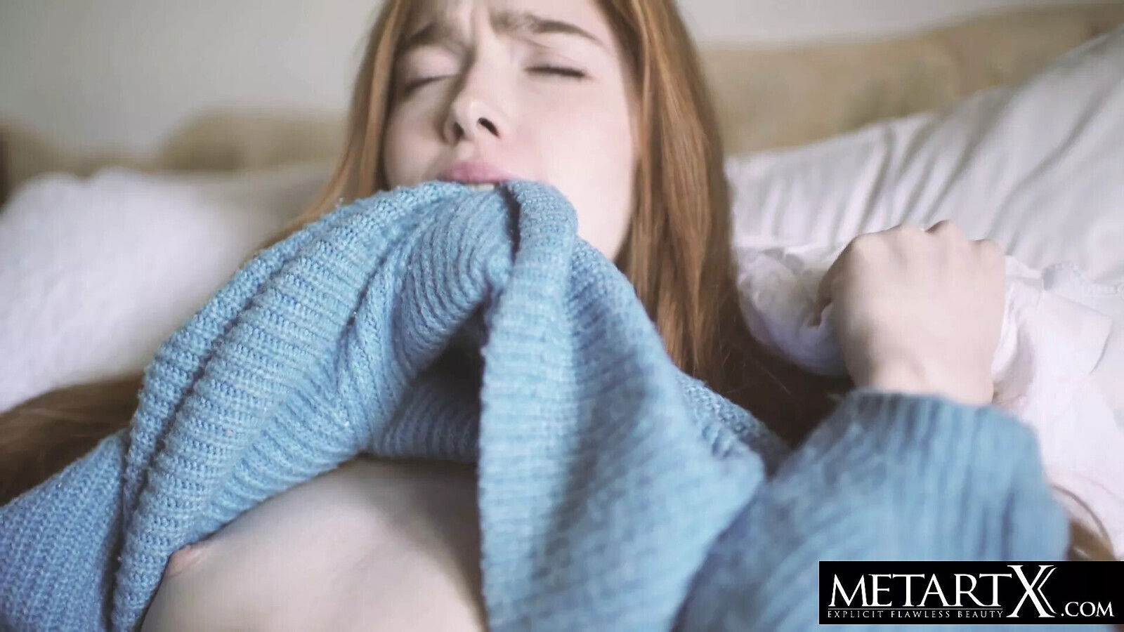 Redhead fucks pussy orgasm with glass dildo