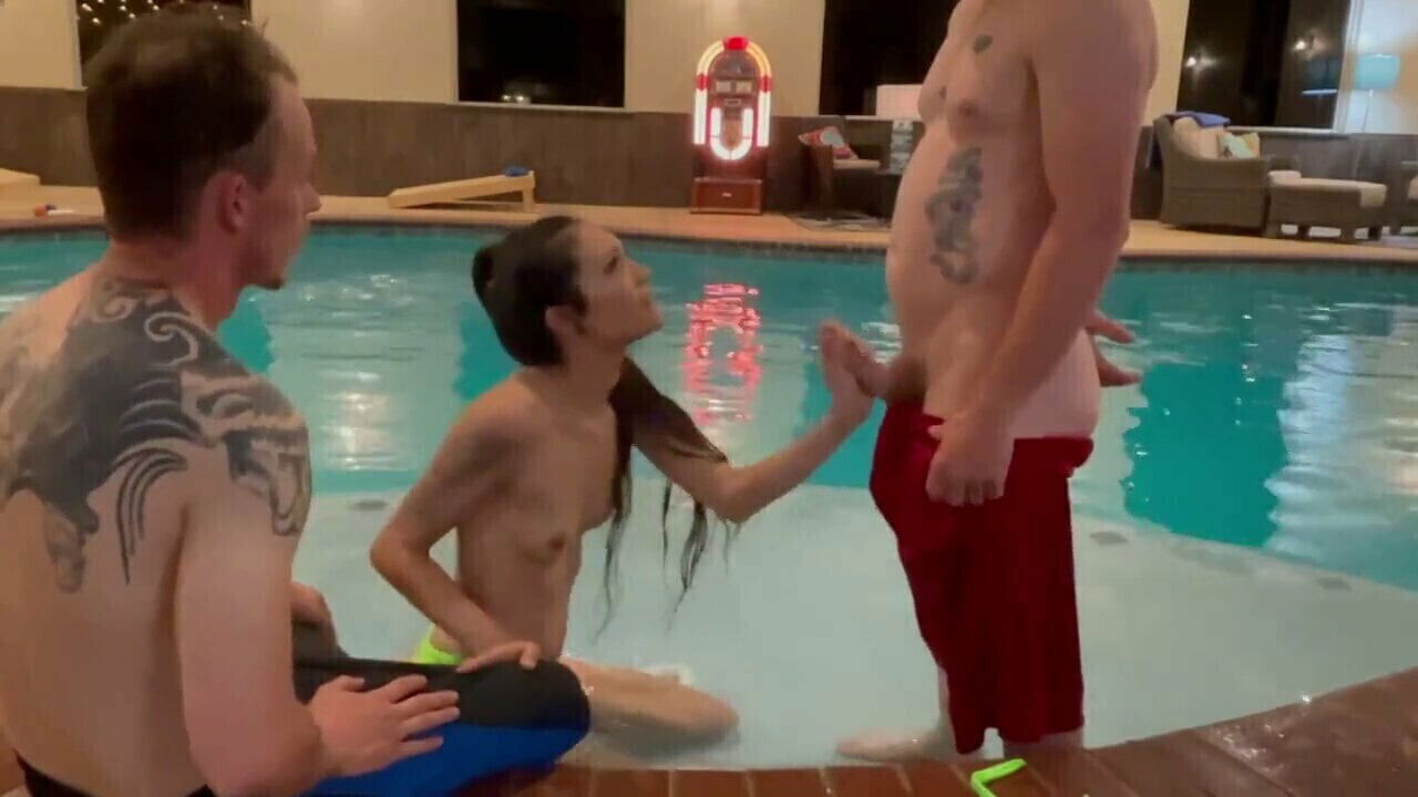 Girlfriend sharing threesome pool