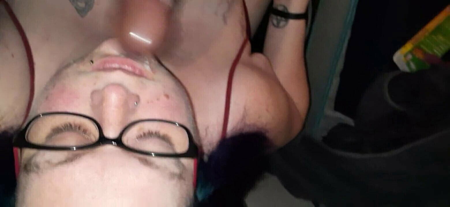 cums over pretty face