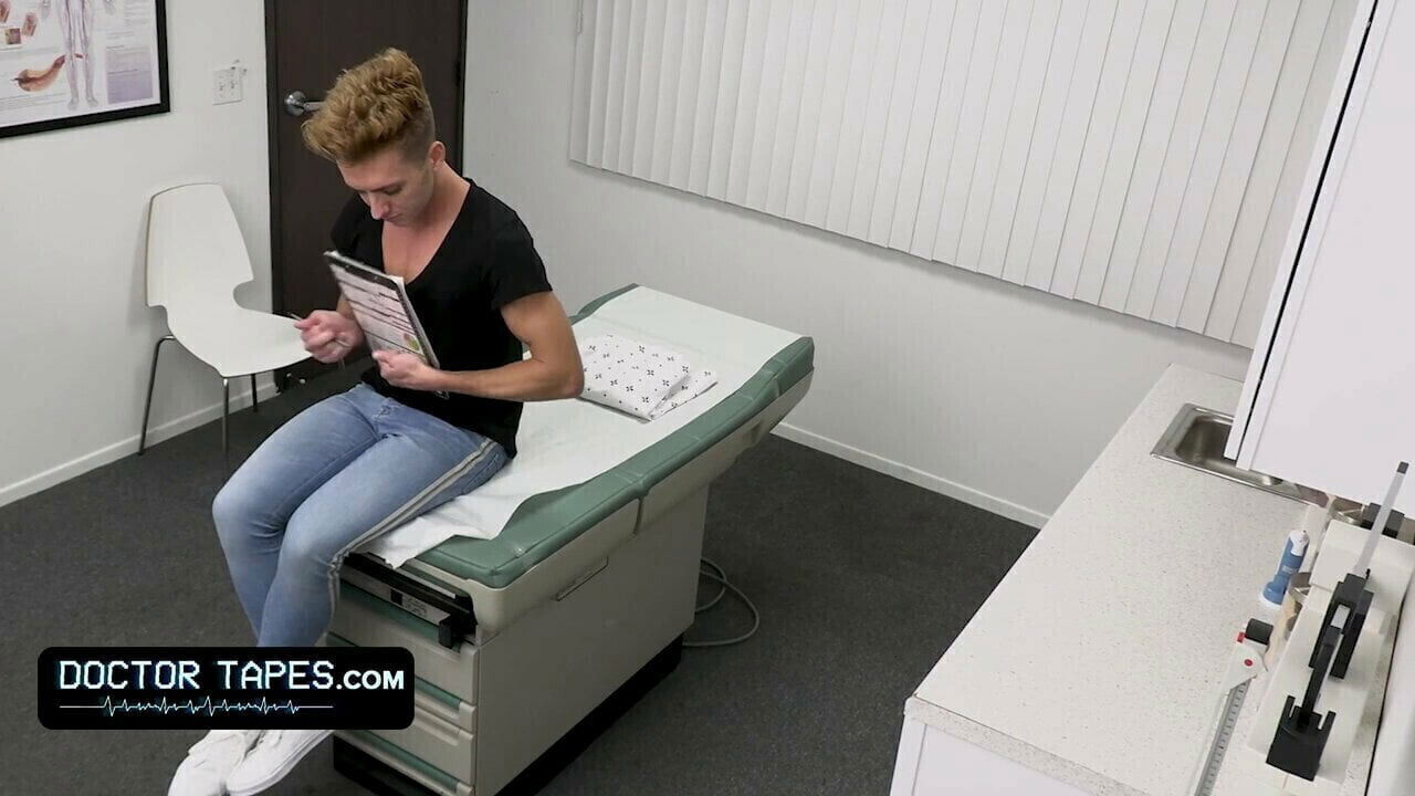 Perv Doctor Takes Advantage Fills Patient Cameron