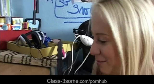 girl friends share dick bedroom