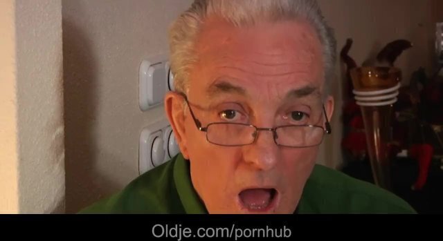 Oldman pumps cutie pussy mouth
