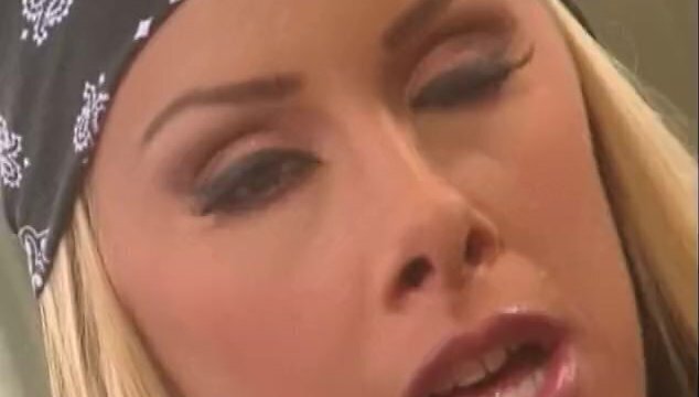 Young Blonde Voyeurs Scene