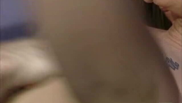 Cheerleader Pink, Scene