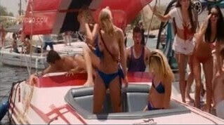 Celeb Kelly Brook nude and wet in Piranha 3D