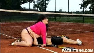 Merciless facesitting mistress with huge