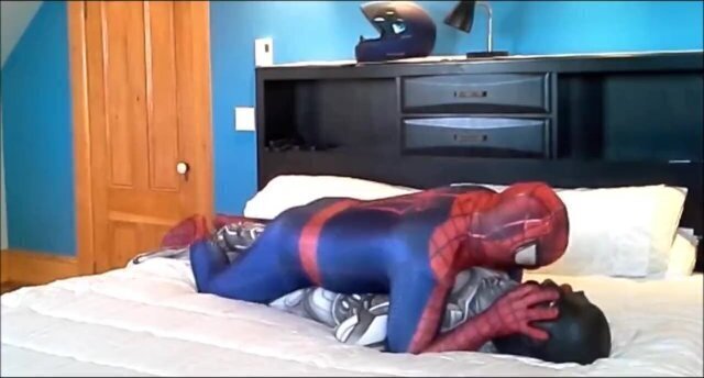 spiderman humping black masked android