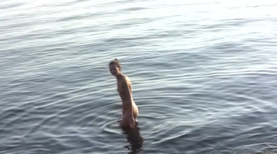 Dasi West in beach posing vid with an amateur hot babe