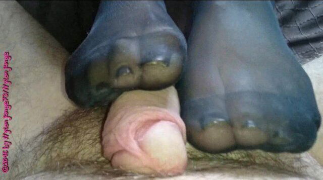 Unbekannte Nylonmassage ** Foot FUN **