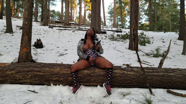 Outdoor. Load Moaning. Beads Plug Orgasm.