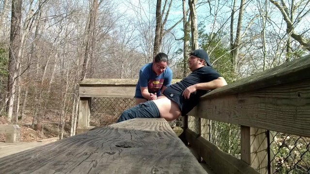 Amateur couple ALMOST caught fucking park