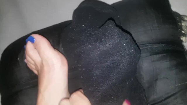 Lucy's Socks Barefeet