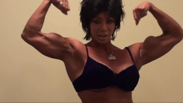 Biceps Lovers Fetish Show Latia Riviero. Smokin' Female Muscle
