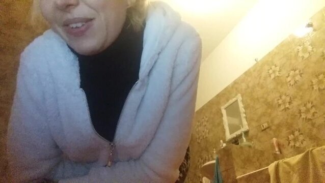 bestemmiando, faccio godere raccontandogli...