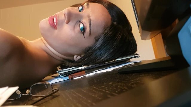 jefa dominante folla empleado