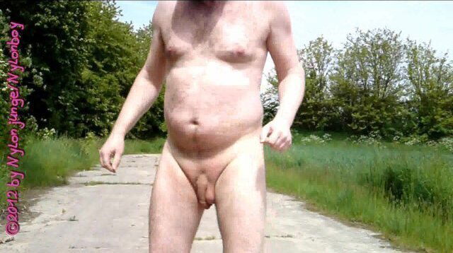 Endlich Nackt Teil Ausziehen