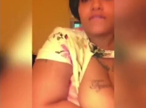 peaches playing Creamy pussy tits!