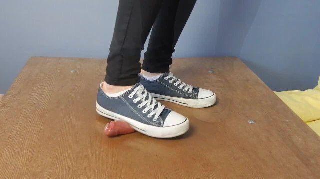 Converse cockcrush and shoejob with cumshot
