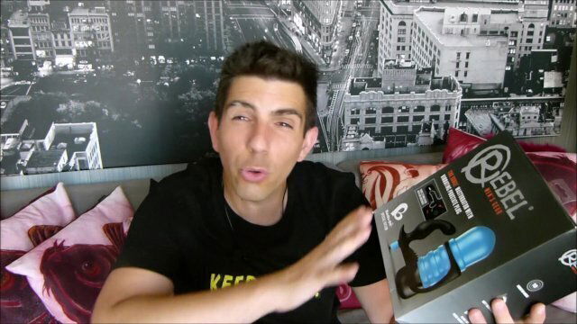 REBEL SURGE rock principe petit doigt durant fellation