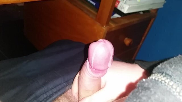 Chubby wanking cumming camera. Close