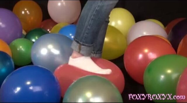 BALLOON STOMP